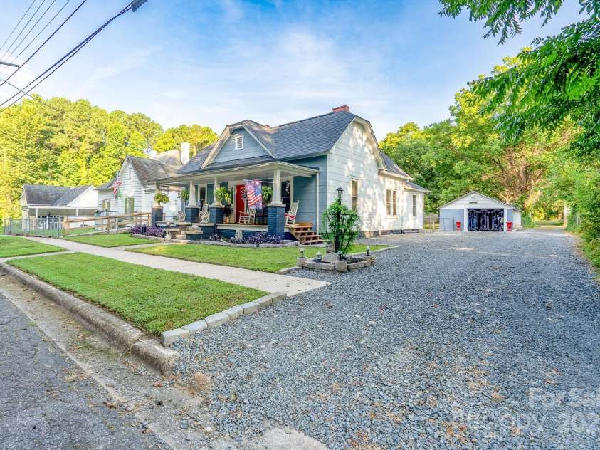 808 Yadkin Avenue, Spencer, NC 28159.  MLS# CAR4287414, YatesRealty ID 29271. Front/Side View 