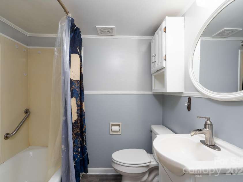 808 Yadkin Avenue, Spencer, NC 28159.  MLS# CAR4287414, YatesRealty ID 29271. Full Bath 