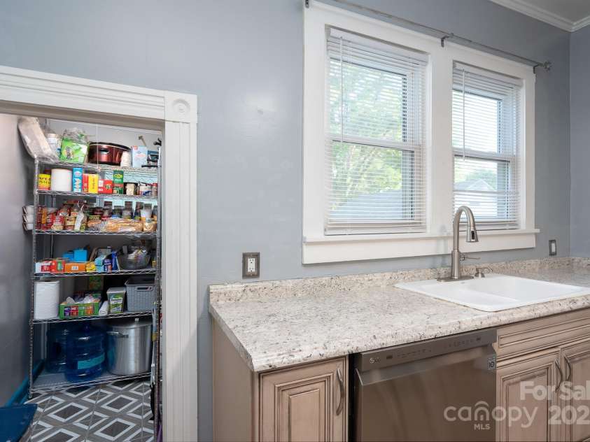 808 Yadkin Avenue, Spencer, NC 28159.  MLS# CAR4287414, YatesRealty ID 29271. Kitchen/Pantry