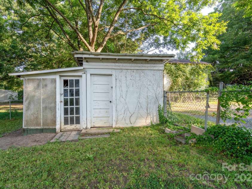 808 Yadkin Avenue, Spencer, NC 28159.  MLS# CAR4287414, YatesRealty ID 29271. Shed/Greenhouse 