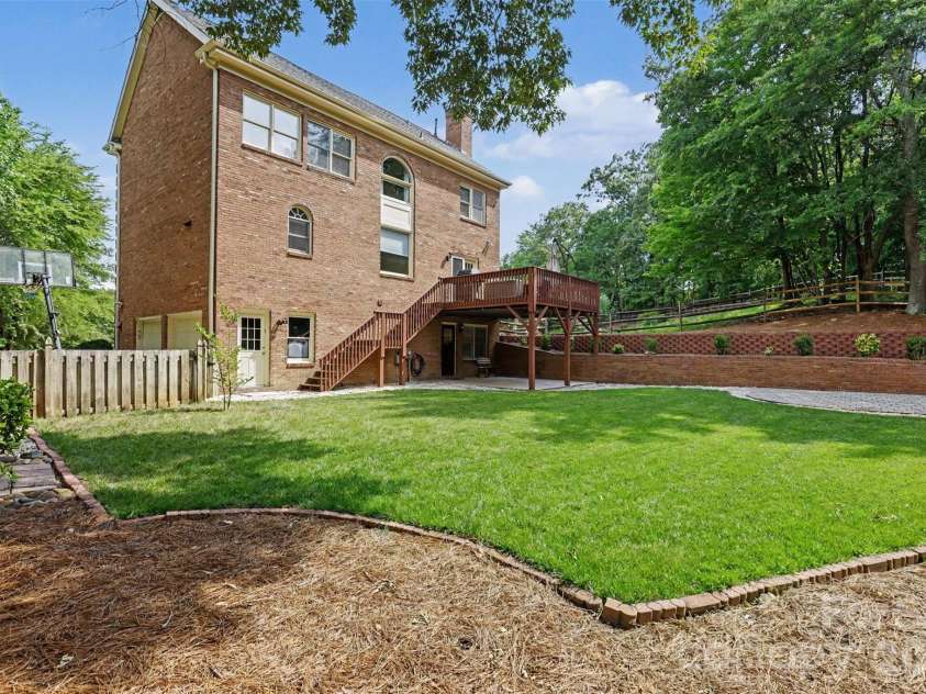 104 Southern Cross Lane, Matthews, NC 28105.  MLS# CAR4391512, YatesRealty ID 29272. 