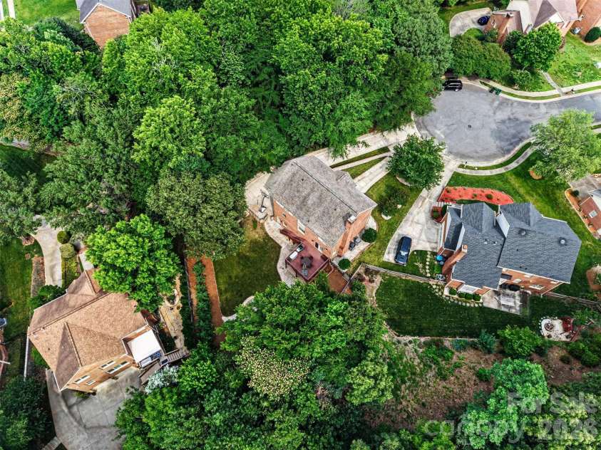 104 Southern Cross Lane, Matthews, NC 28105.  MLS# CAR4391512, YatesRealty ID 29272. 
