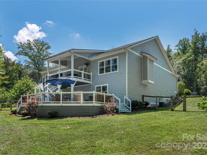 348 Olivet Lane, Fletcher, NC 28732.  MLS# CAR4287299, YatesRealty ID 29273. Come enjoy this haven of peace only minutes to everything!