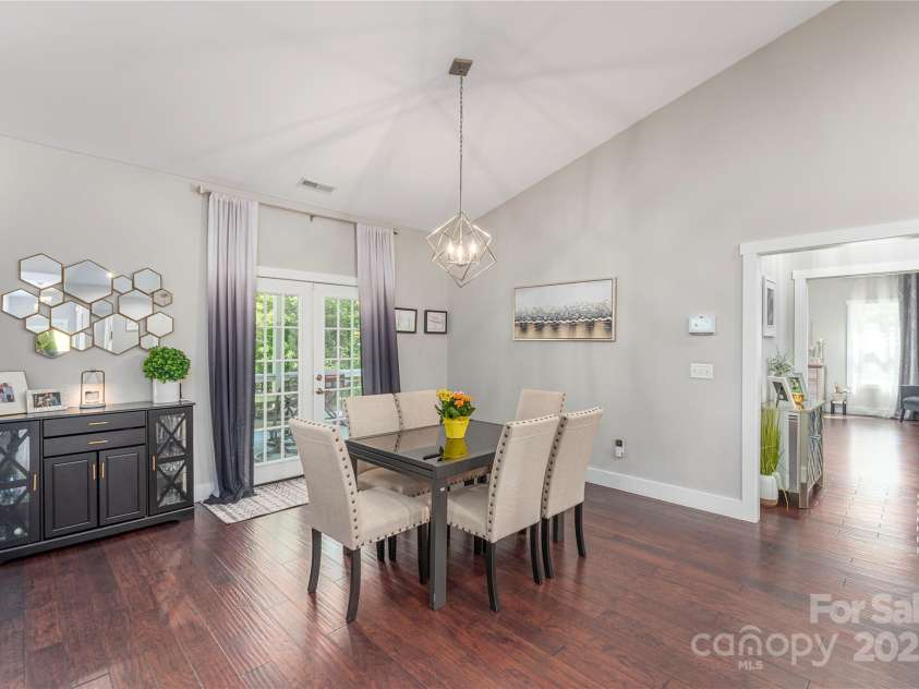 348 Olivet Lane, Fletcher, NC 28732.  MLS# CAR4287299, YatesRealty ID 29273. Lots of dining room space