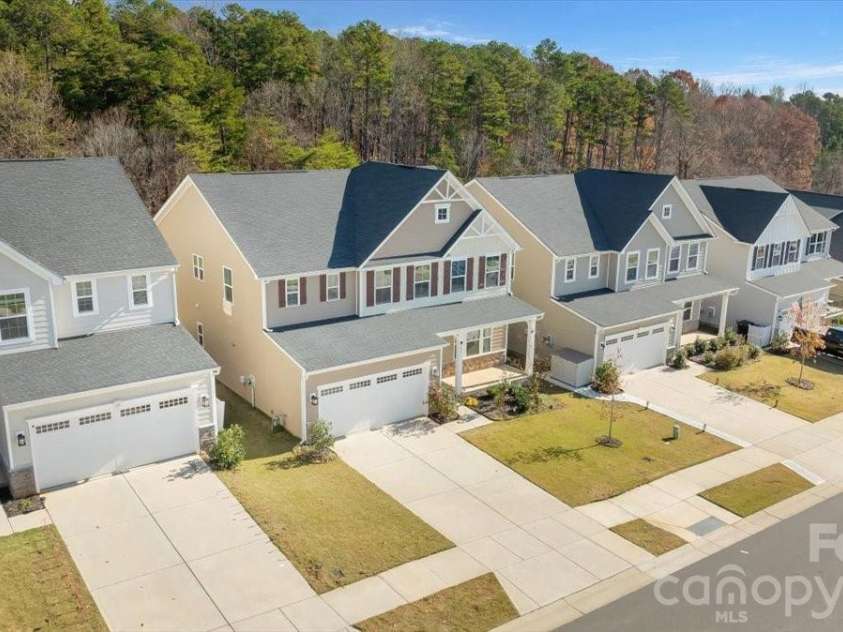 202 Tetcott Street, Mooresville, NC 28115.  MLS# CAR4364351, YatesRealty ID 29274. 