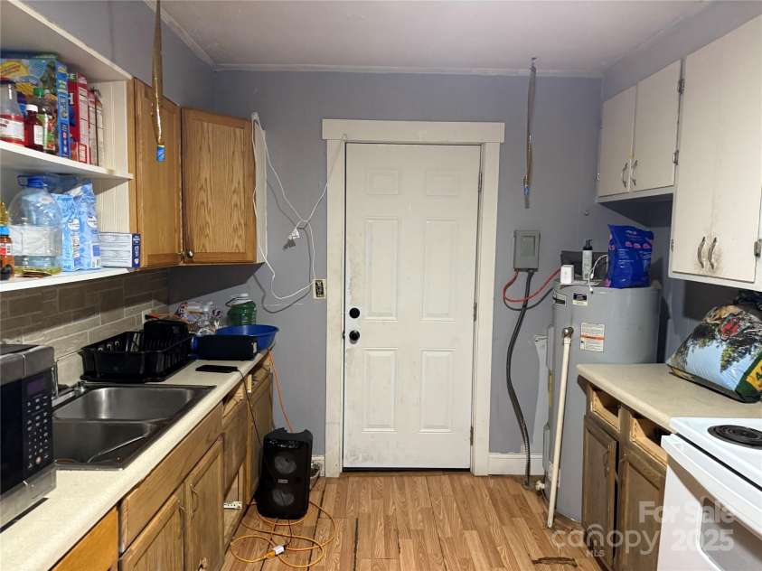 74 Victory Drive, Cheraw, SC 29520.  MLS# CAR4287672, YatesRealty ID 29274. 