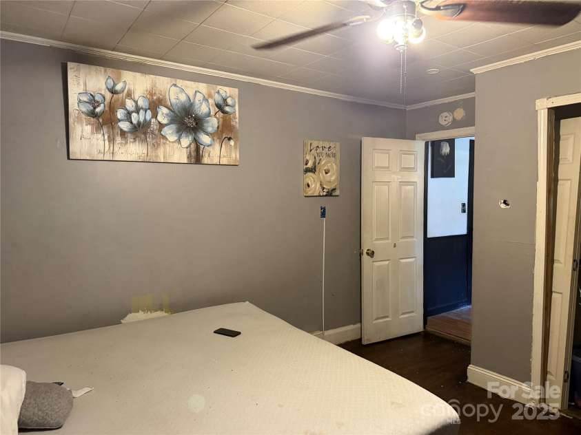 74 Victory Drive, Cheraw, SC 29520.  MLS# CAR4287672, YatesRealty ID 29274. 