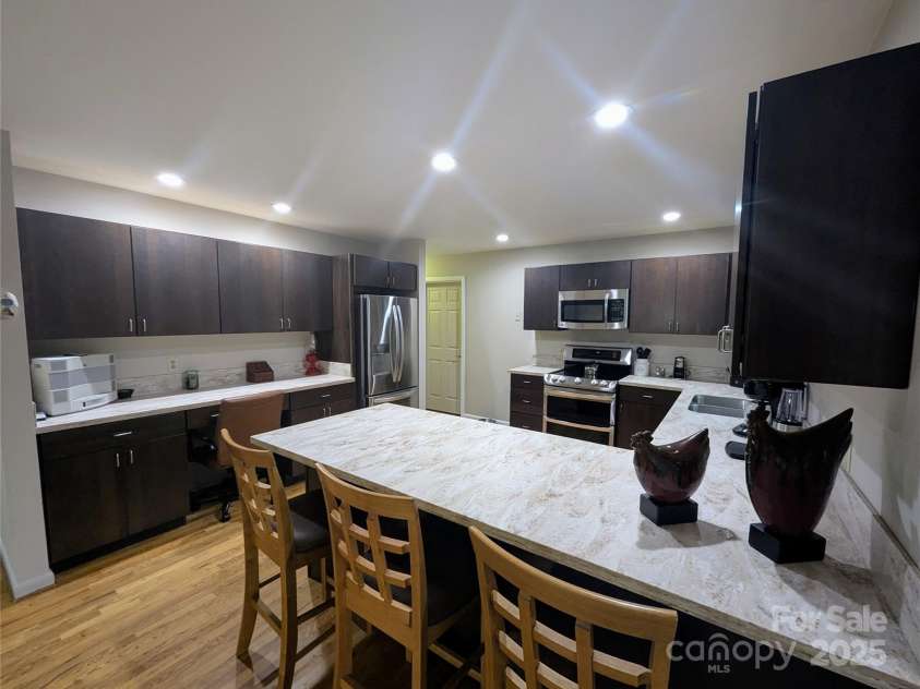 2 Pleasant Hill Drive, Franklin, NC 28734.  MLS# CAR4287467, YatesRealty ID 29276. 