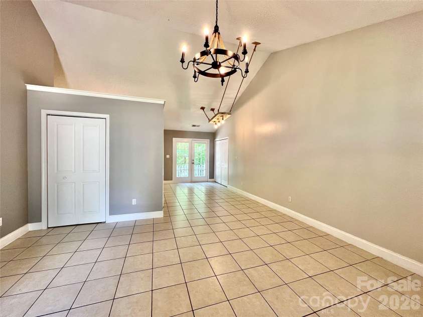 6331 Nature Walk Drive, Charlotte, NC 28212.  MLS# CAR4388578, YatesRealty ID 29276. 