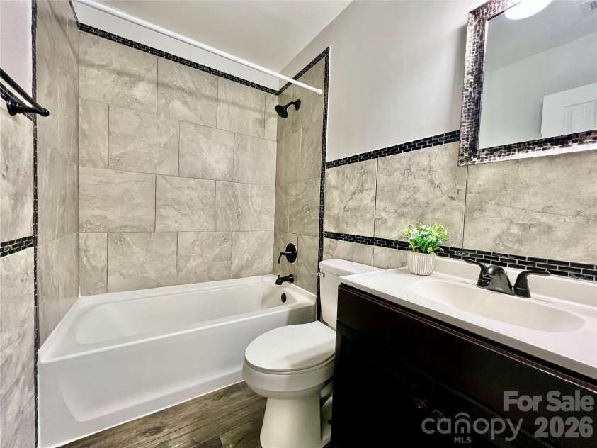 6331 Nature Walk Drive, Charlotte, NC 28212.  MLS# CAR4388578, YatesRealty ID 29276. 