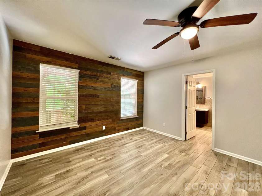 6331 Nature Walk Drive, Charlotte, NC 28212.  MLS# CAR4388578, YatesRealty ID 29276. 