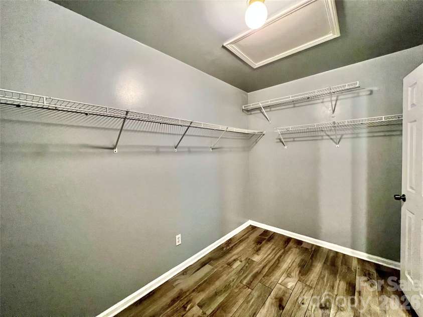 6331 Nature Walk Drive, Charlotte, NC 28212.  MLS# CAR4388578, YatesRealty ID 29276. 