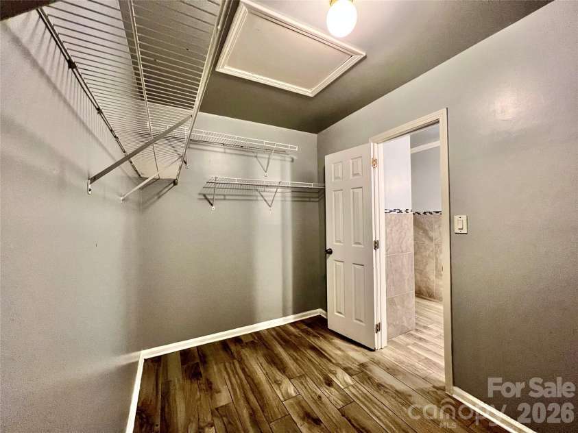 6331 Nature Walk Drive, Charlotte, NC 28212.  MLS# CAR4388578, YatesRealty ID 29276. 