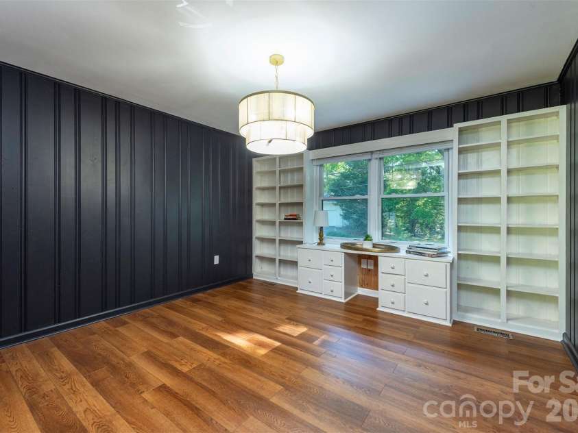 34 Goldmont Street, Black Mountain, NC 28711.  MLS# CAR4380870, YatesRealty ID 29277. 