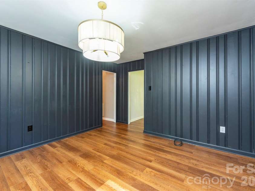 34 Goldmont Street, Black Mountain, NC 28711.  MLS# CAR4380870, YatesRealty ID 29277. 