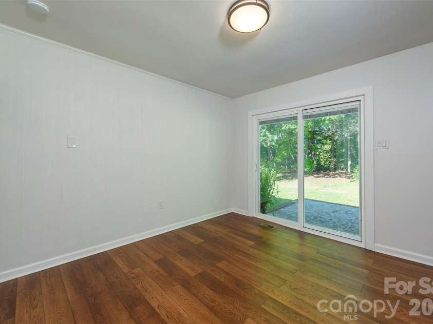 34 Goldmont Street, Black Mountain, NC 28711.  MLS# CAR4380870, YatesRealty ID 29277. 