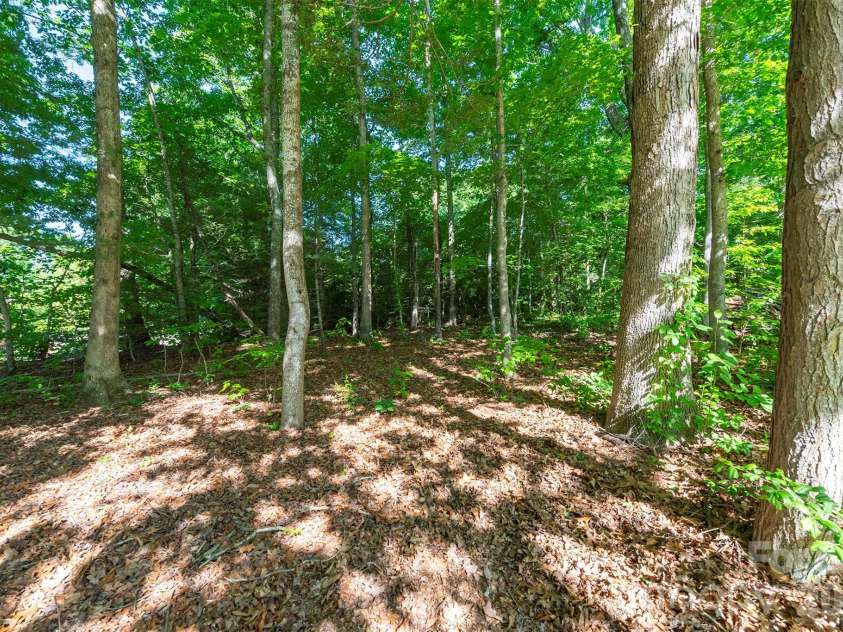 34 Goldmont Street, Black Mountain, NC 28711.  MLS# CAR4380870, YatesRealty ID 29277. 