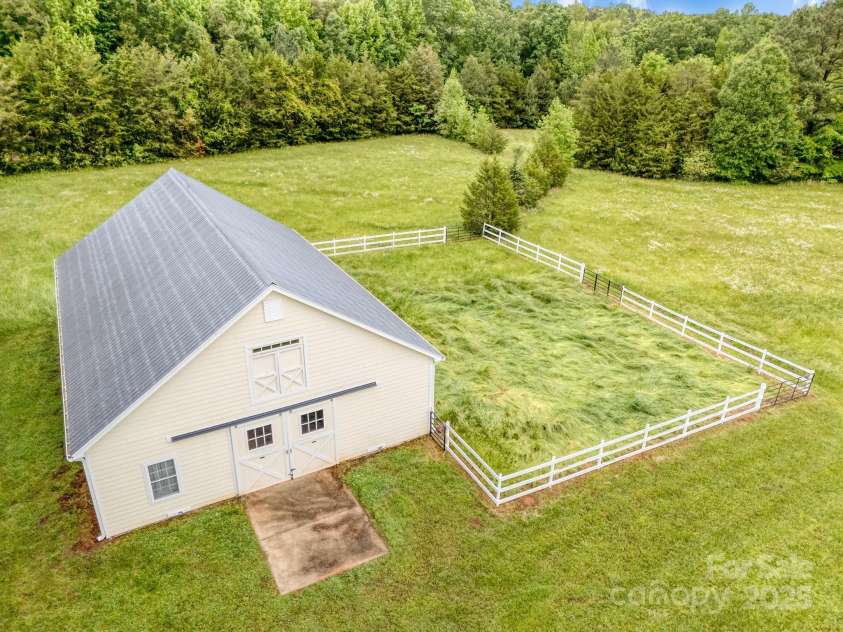 8144 Park Place Road, York, SC 29745.  MLS# CAR4285868, YatesRealty ID 29277. 