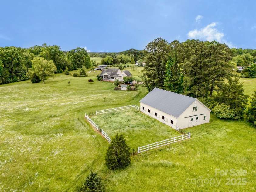 8144 Park Place Road, York, SC 29745.  MLS# CAR4285868, YatesRealty ID 29277. 