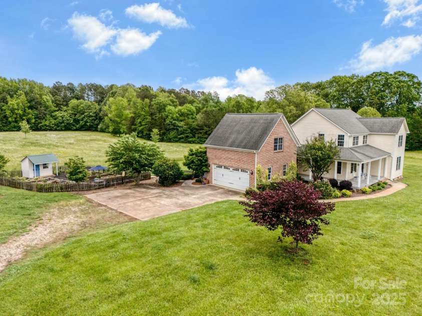 8144 Park Place Road, York, SC 29745.  MLS# CAR4285868, YatesRealty ID 29277. 