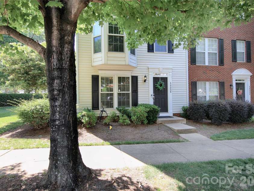 14556 Reese Boulevard, Huntersville, NC 28078.  MLS# CAR4380745, YatesRealty ID 29278. Beautiful 3-Story End Unit Townhome with Bay Window