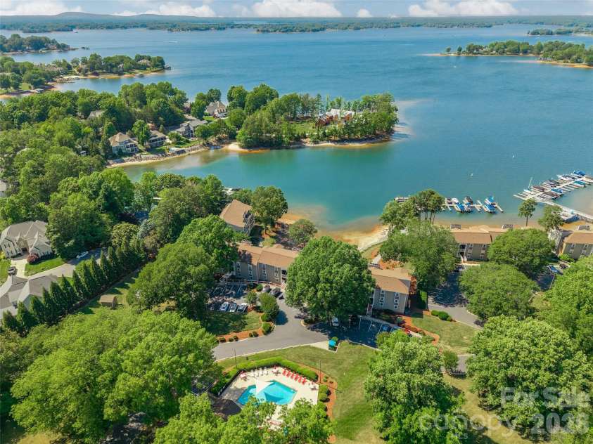 20417 Harborgate Court, Cornelius, NC 28031.  MLS# CAR4382571, YatesRealty ID 29279. 