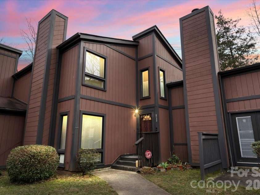 6123 Honeysuckle Lane, Charlotte, NC 28212.  MLS# CAR4346126, YatesRealty ID 2928. 