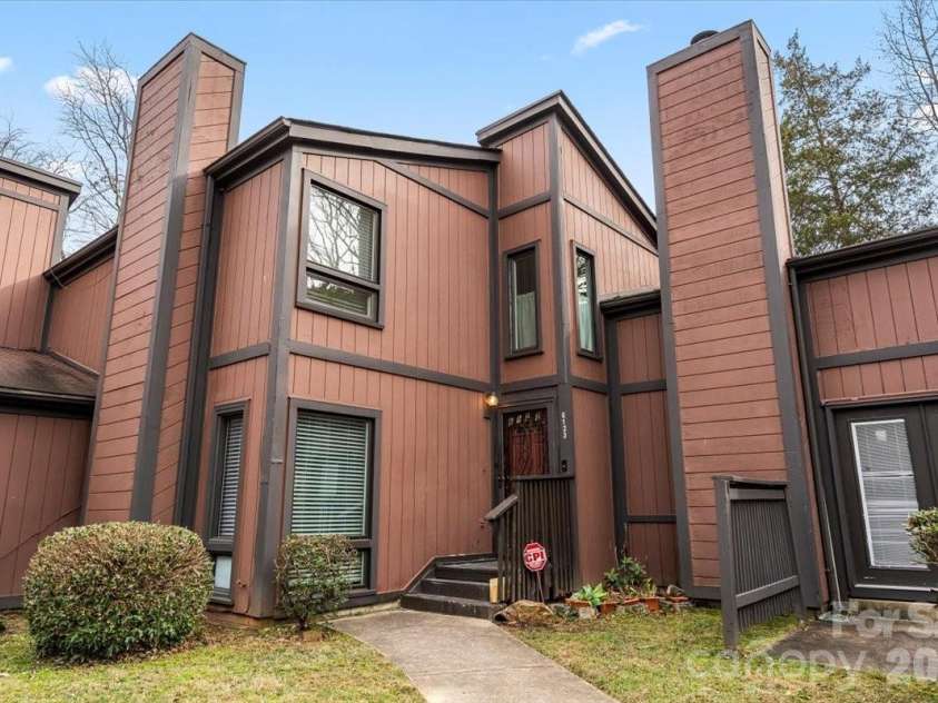 6123 Honeysuckle Lane, Charlotte, NC 28212.  MLS# CAR4346126, YatesRealty ID 2928. 