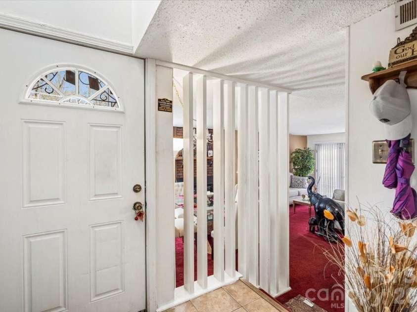 6123 Honeysuckle Lane, Charlotte, NC 28212.  MLS# CAR4346126, YatesRealty ID 2928. 