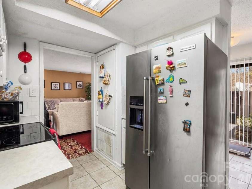 6123 Honeysuckle Lane, Charlotte, NC 28212.  MLS# CAR4346126, YatesRealty ID 2928. 