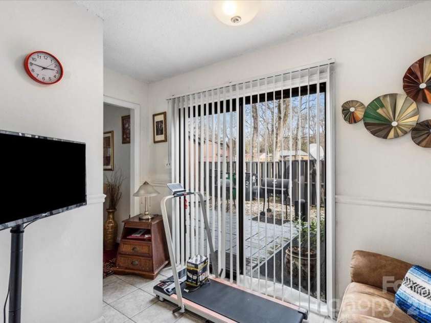 6123 Honeysuckle Lane, Charlotte, NC 28212.  MLS# CAR4346126, YatesRealty ID 2928. 