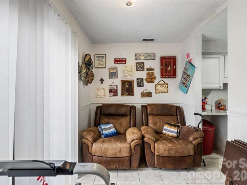 6123 Honeysuckle Lane, Charlotte, NC 28212.  MLS# CAR4346126, YatesRealty ID 2928. 