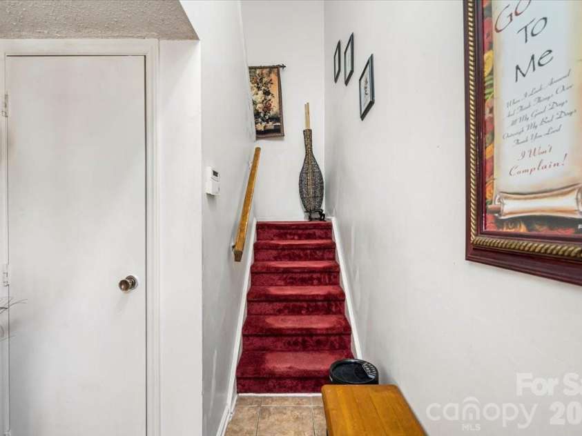 6123 Honeysuckle Lane, Charlotte, NC 28212.  MLS# CAR4346126, YatesRealty ID 2928. 