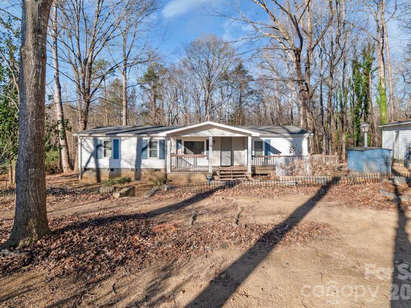 839 Westwind Drive, Fort Mill, SC 29707.  MLS# CAR4338736, YatesRealty ID 2928. 