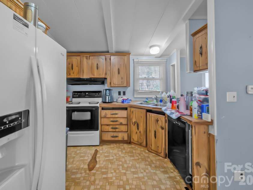 839 Westwind Drive, Fort Mill, SC 29707.  MLS# CAR4338736, YatesRealty ID 2928. 