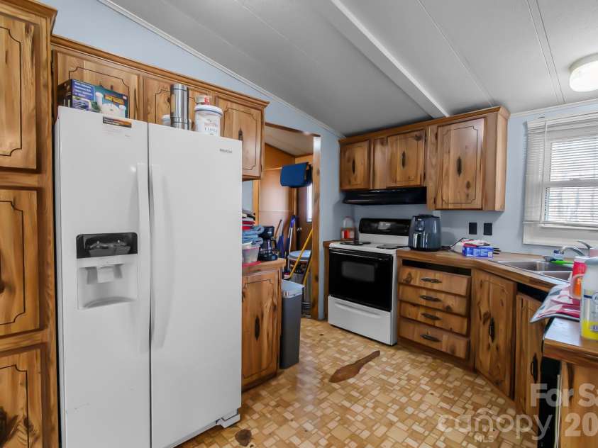 839 Westwind Drive, Fort Mill, SC 29707.  MLS# CAR4338736, YatesRealty ID 2928. 