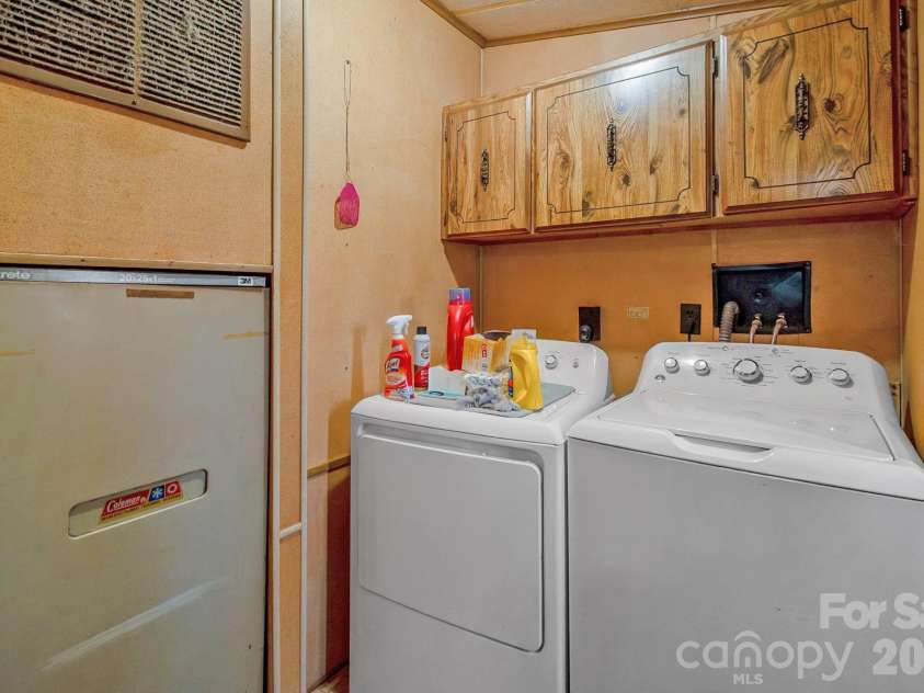 839 Westwind Drive, Fort Mill, SC 29707.  MLS# CAR4338736, YatesRealty ID 2928. 