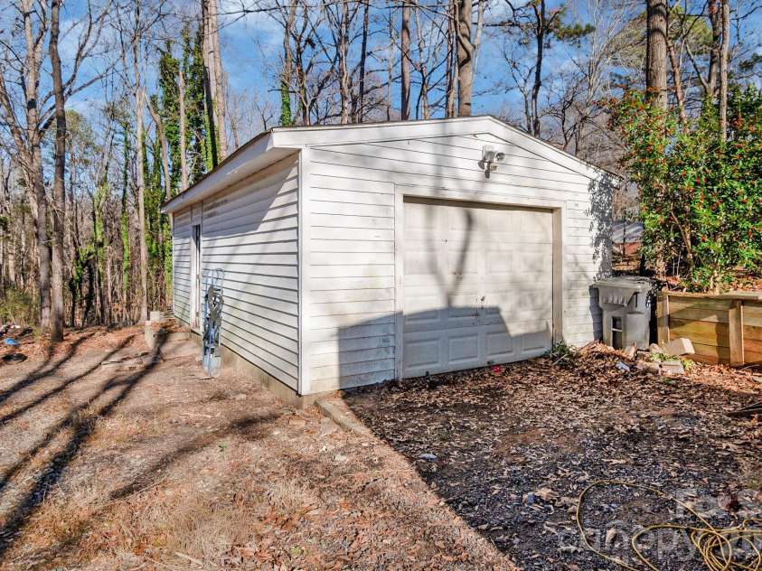 839 Westwind Drive, Fort Mill, SC 29707.  MLS# CAR4338736, YatesRealty ID 2928. 