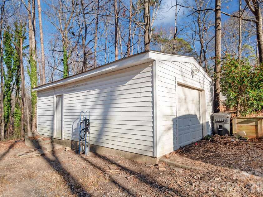 839 Westwind Drive, Fort Mill, SC 29707.  MLS# CAR4338736, YatesRealty ID 2928. 