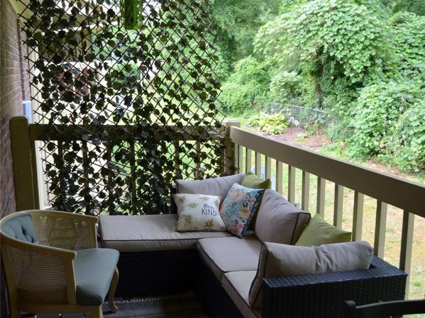380 Corbly Drive, Hendersonville, NC 28739.  MLS# CAR4278581, YatesRealty ID 29280. 