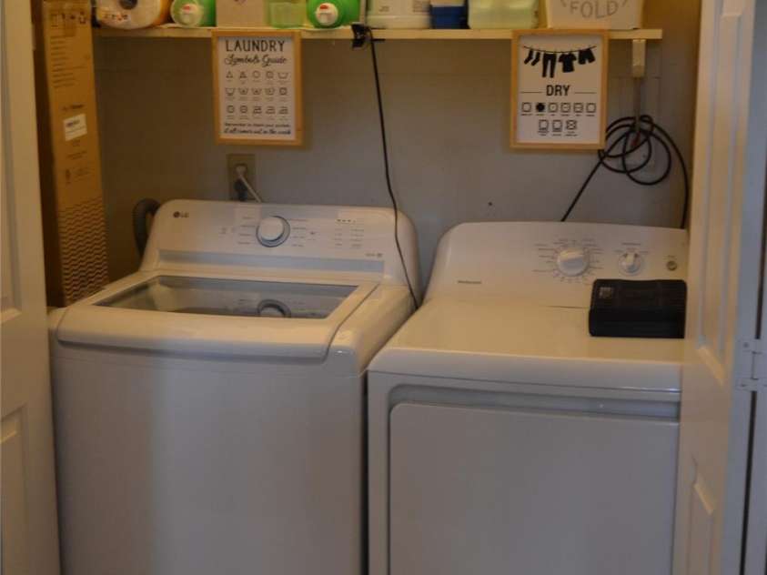 380 Corbly Drive, Hendersonville, NC 28739.  MLS# CAR4278581, YatesRealty ID 29280. Laundry