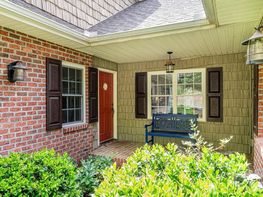 6889 Greedy Highway, Hickory, NC 28602.  MLS# CAR4388292, YatesRealty ID 29280. 