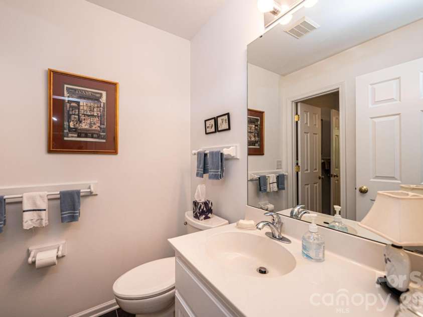 6889 Greedy Highway, Hickory, NC 28602.  MLS# CAR4388292, YatesRealty ID 29280. 