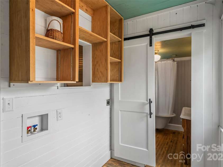 497 Ridge Road, Marion, NC 28752.  MLS# CAR4284574, YatesRealty ID 29282. 