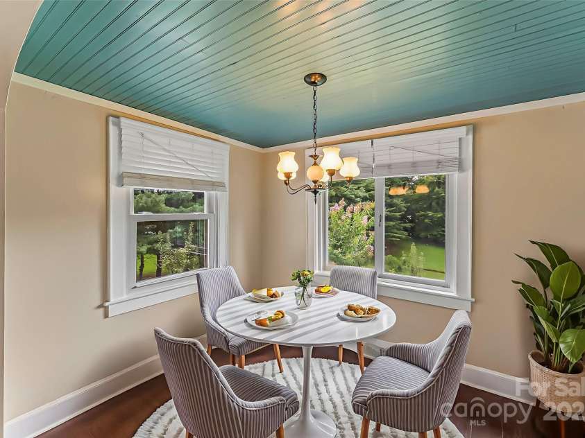 497 Ridge Road, Marion, NC 28752.  MLS# CAR4284574, YatesRealty ID 29282. Virtually Staged Dining Space