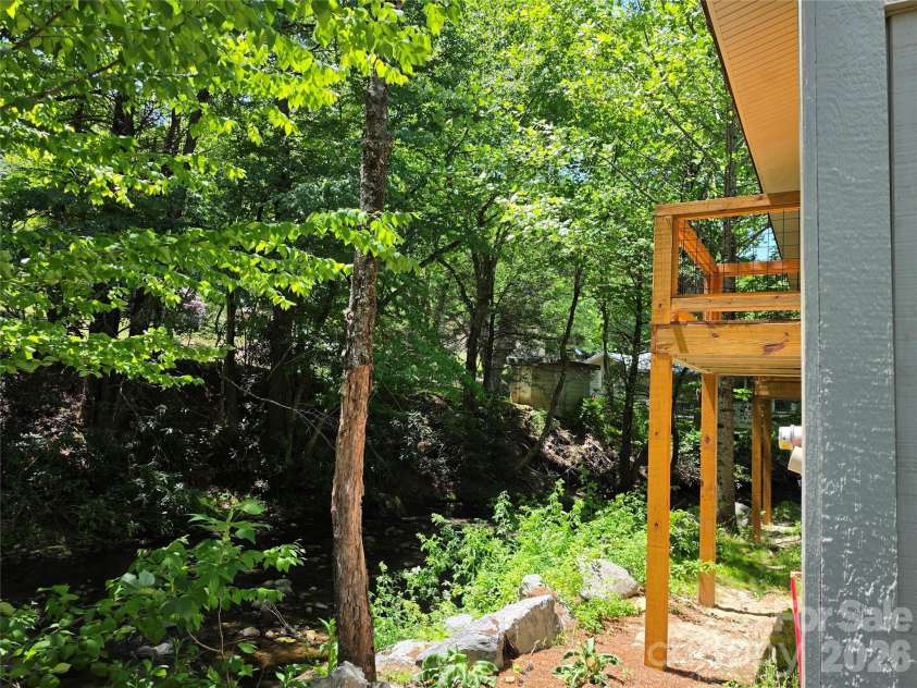 140 Nestle Road, Boone, NC 28607.  MLS# CAR4388895, YatesRealty ID 29283. 