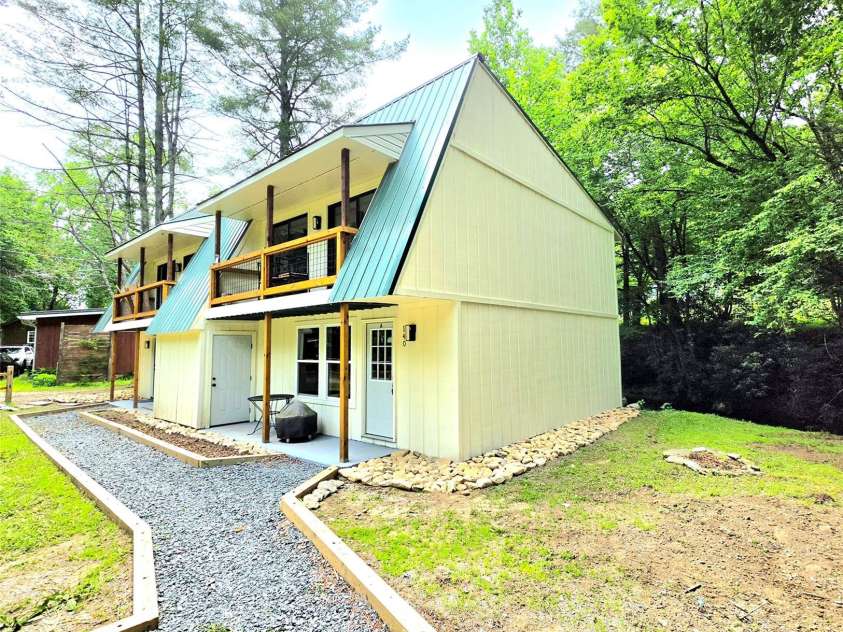 140 Nestle Road, Boone, NC 28607.  MLS# CAR4388895, YatesRealty ID 29283. 