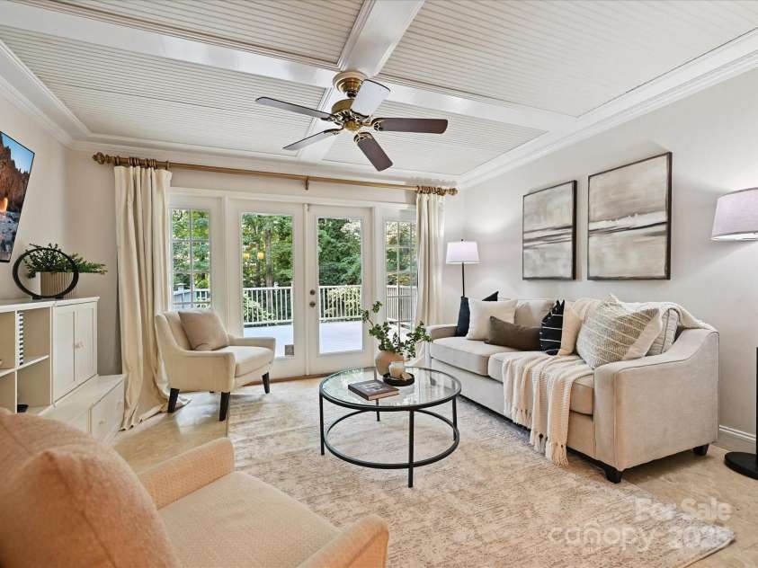 4008 Sulkirk Road, Charlotte, NC 28210.  MLS# CAR4286951, YatesRealty ID 29283. 