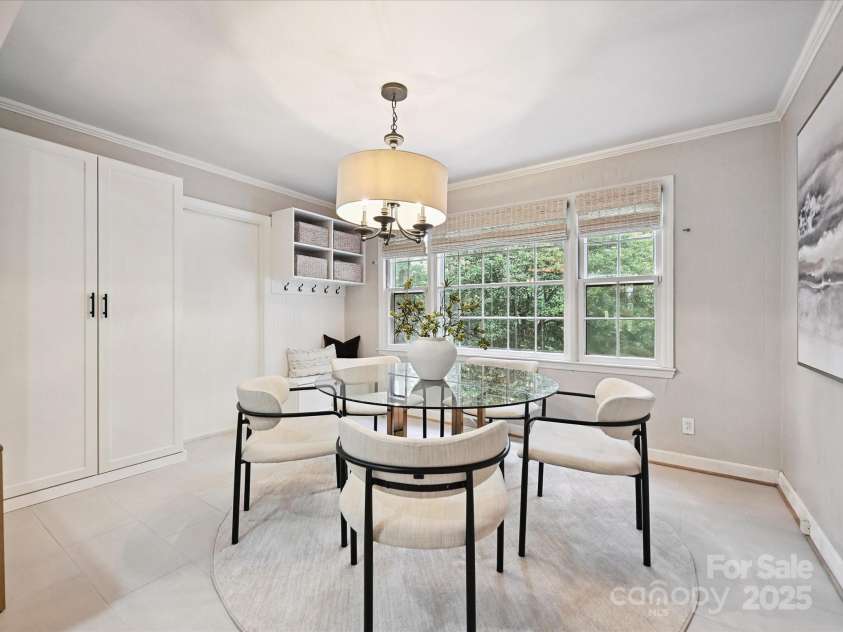 4008 Sulkirk Road, Charlotte, NC 28210.  MLS# CAR4286951, YatesRealty ID 29283. 