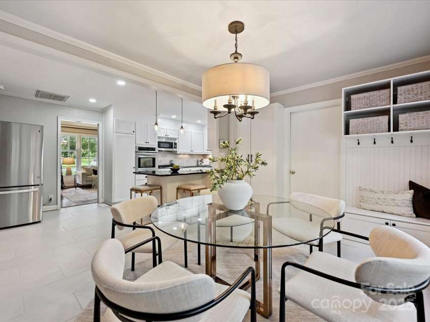 4008 Sulkirk Road, Charlotte, NC 28210.  MLS# CAR4286951, YatesRealty ID 29283. 
